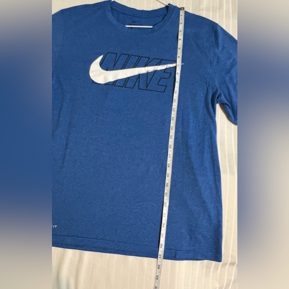 Men’s The Nike Tee Dri Fit Royal Blue Crew Neck Large - Picture 8 of 9